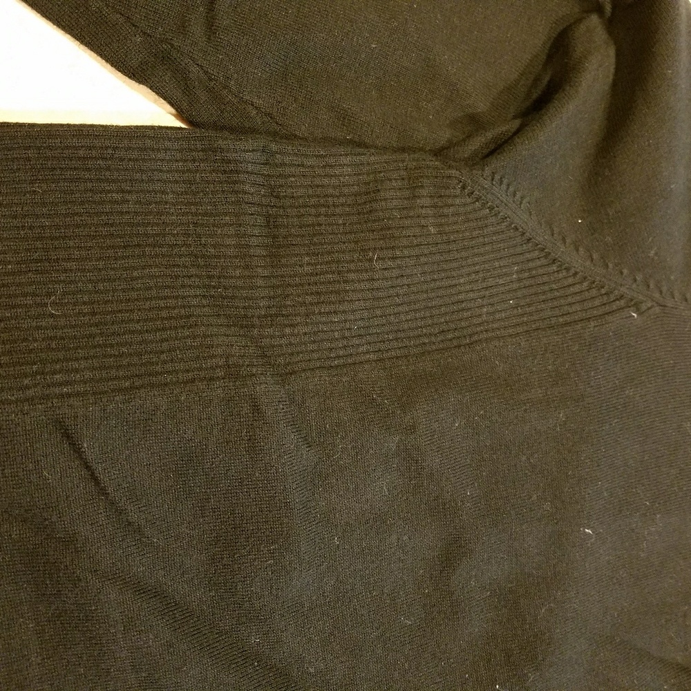 Sweater - Picture 3 of 3
